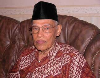 Taushiyah Sesepuh Bangsa Prof.Dr.KH. Ali Yafie Untuk Umat Islam