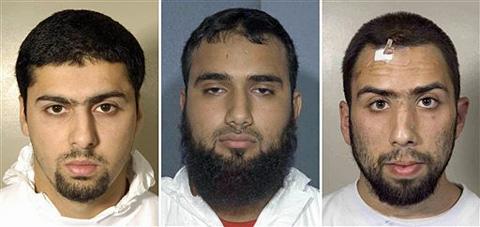 Tiga  Pria Inggris Dinyatakan Bersalah Rencanakan Bom Pesawat