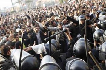 Polisi Mesir Bentrok Dengan Pemrotes di Kairo