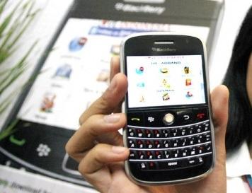 Akhirnya Produsen Blackberry Mau Blokir Situs Porno