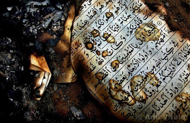 Pria Inggris Ditangkap Karena Membakar Al Qur'an dan Menghina Islam
