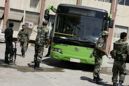 Serangan Bom Hantam Bus militer Suriah, 15 Terluka