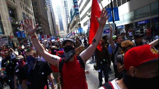 Ribuan Orang Hadiri Demo Anti NATO di Chicago