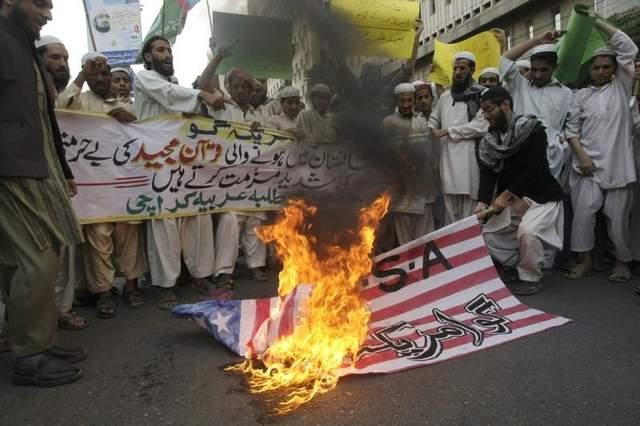 'Matilah Amerika, Matilah Karzai, Hidup Mullah Omar' Teriak Demonstran Afghanistan
