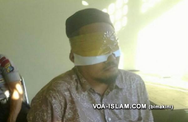 Usai Shalat Jum'at Dua Orang Dokter di Bima Ditangkap Densus 88