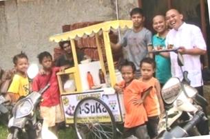 Gerobak Bakso Ikan untuk Yatim Asal Timor Leste dan NTT