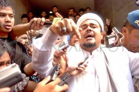 Muhammad Rizieq Syihab : Haram Umat Islam Memilih Pemimpin Kafir 