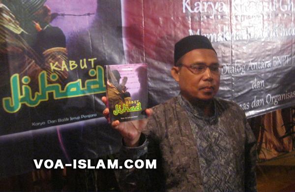 Novel Khairul Ghazali Mencaci Ustadz Ba'asyir & Memuat Kebohongan