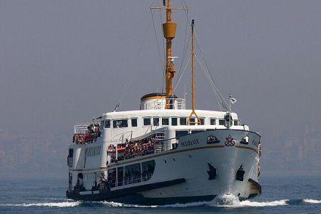 Orang Bersenjata Bajak Kapal Feri di Turki