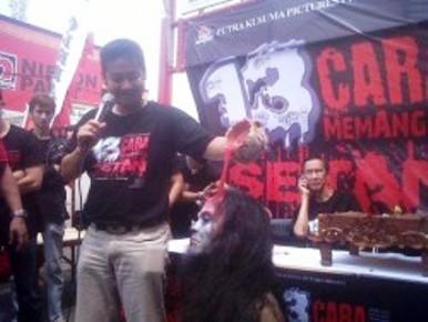 Ajarkan Cara Panggil Setan, Ki Kusumo Bertaubatlah Jika Kamu Beragama!!