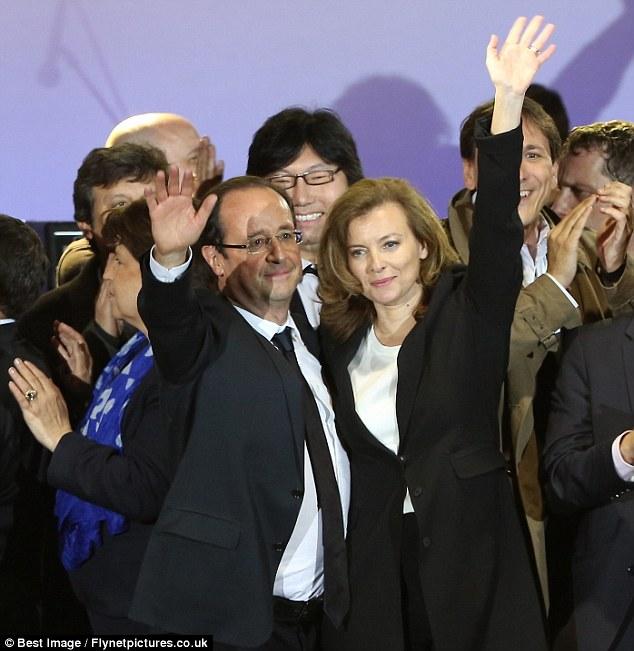 Aduuh! Presiden Perancis Hollande Kumpul Kebo
