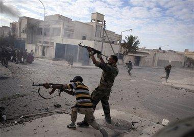 Sesama Pemberontak Libya SalingTembak, 1 Tewas 5 Terluka