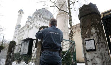 Polisi Jerman Tangkap Tersangka Pembakaran Masjid