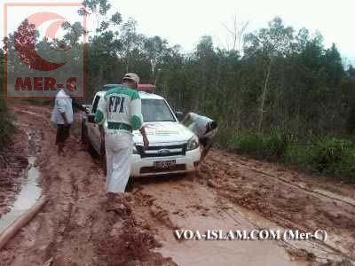 Relawan Mer-C dan FPI Bantu 3000 Pengungsi Mesuji dari Berbagai Agama