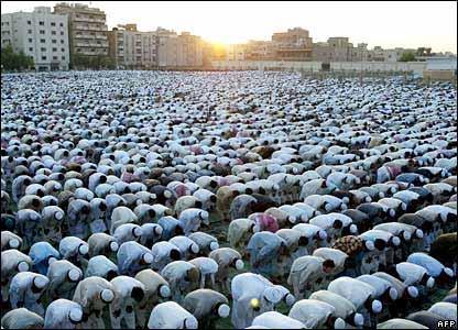 Menghancurkan Umat Islam  Dengan Soal Isu SARA?