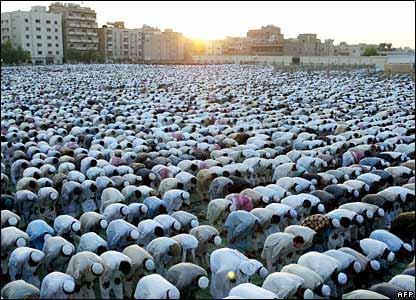 Menghancurkan Umat Islam  Dengan Soal Isu SARA?