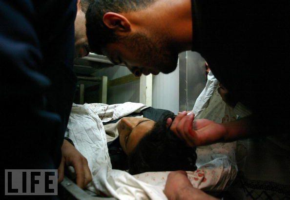 Pihak Medis Temukan 2 Mayat Remaja Palestina Korban Penembakan Israel 