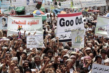 Puluhan Ribu Pemrotes Yaman Tolak Campur Tangan AS dan Arab Saudi
