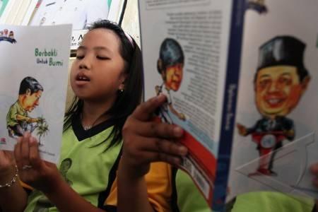 Buku Pencitraan SBY Dibakar Di Magelang