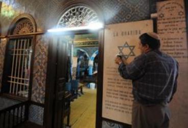 Orang Tak Dikenal Bakar Sinagog di Tunisia