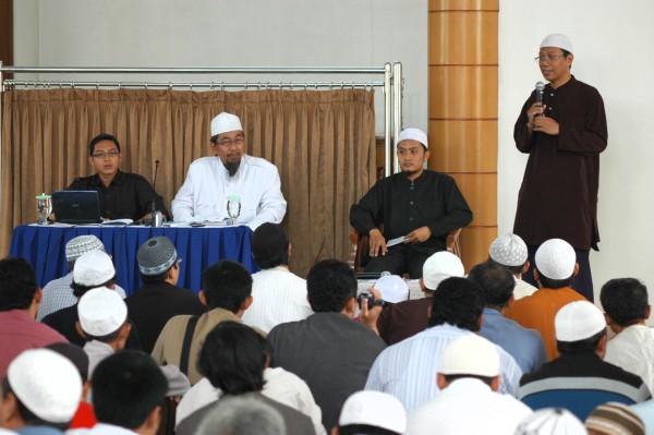 Ribuan Jemaah Hadiri Tabligh Akbar Solidaritas Untuk Muslim Ambon