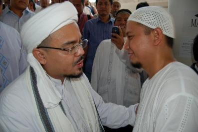 KH Arifin Ilham Dakwah Menaman Padi, FPI Menjaga Tikusnya