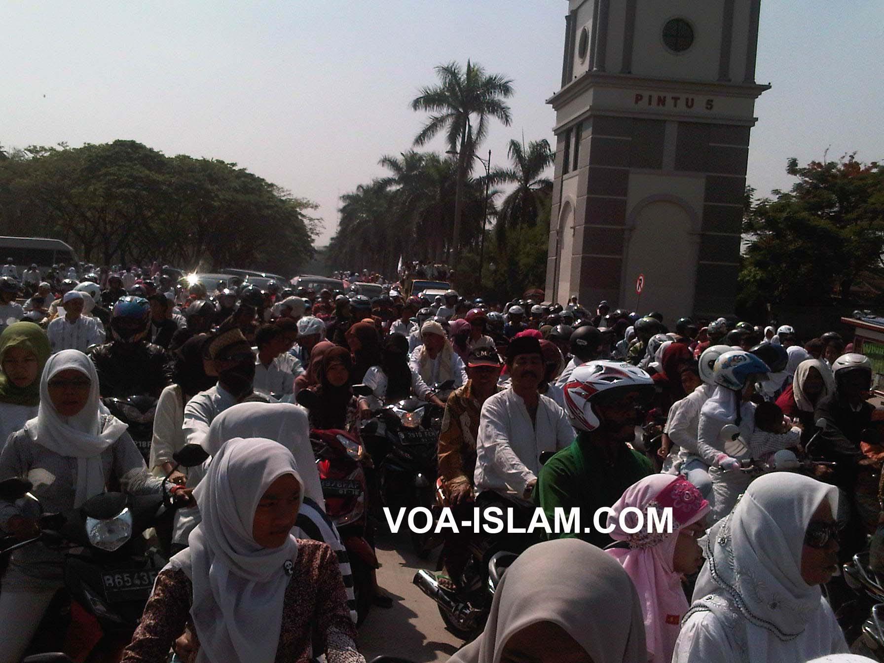 Puluhan Ribu Umat Islam Bekasi Raya Tolak Kristenisasi dan Gereja Liar