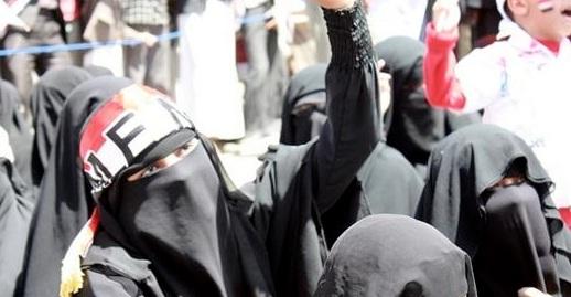 Wanita Yaman Berdiri Paling Depan Dalam Revolusi