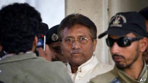 Pengadilan Pakistan Memerintahkan Penangkapan Jenderal Musharaf