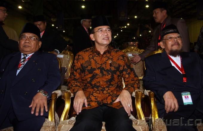 Ngamen Suara Capres, Jokowi & Suryadharma Hadiri Rapimnas Aliran Sesat LDII