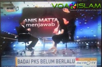 Haram Pria Berjabat Tangan Dengan Wanita Bukan Mahramnya