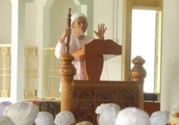 6 Aturan Bagi yang Baru Datang Saat Khutbah Jum'at Sudah Dimulai