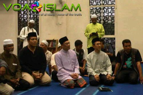 Wartawan voa-islam.com Buka Puasa Bersama Mantan Wakil PM Malaysia
