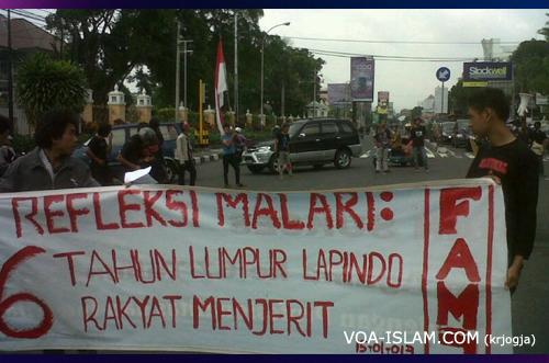 Mahasiswa Kota Malang Desak Ical Selesaikan Ganti Rugi Lumpur Lapindo