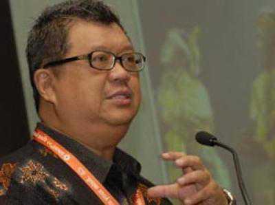 DPR Tetapkan 13 Komisioner Komnas HAM, Aktivis Gay Itu Gagal Seleksi