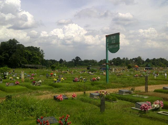 Meski Panas Menyengat, Umat Islam Tetap Setia Tunggu 5 'Syuhada' Tiba