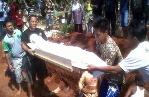 Gemar Sedekah, 19 Tahun Dikubur Jenazah Siti Masrinah Masih Utuh