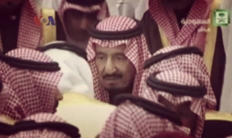 Kumandang Adzan Ashar, Raja Baru Saudi Tinggalkan Penyambutan Obama untuk Shalat