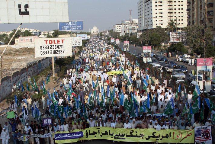 Protes Menentang Kejahatan Amerika Berlangsung di Pakistan