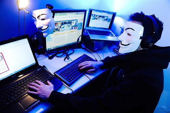 Bela Warga Gaza, Hacker Anonymos Retas Ratusan Situs Milik Israel