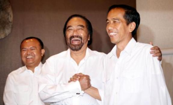 Pesan Buat MetroTV: Bongkar Akal-Akalan Surya Paloh Menipu Ibu Jokowi