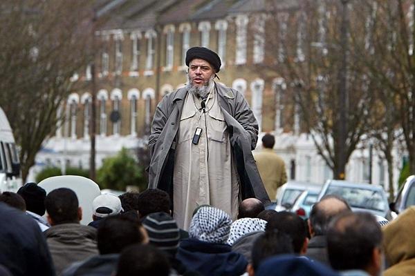 Pengadilan Tinggi Inggris Menangguhkan  Ekstradisi Abu Hamza ke AS