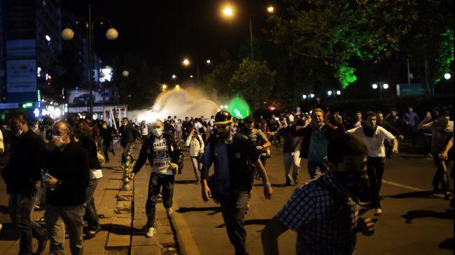 2 Orang Terluka saat Bentrok Polisi dan Demonstran Anti Pemerintah di Ankara