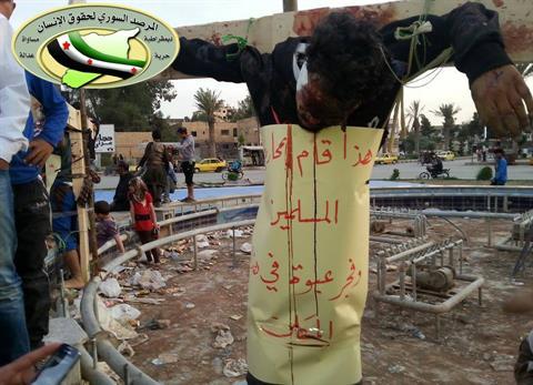 ISIS Eksekusi 7 Tahanan Pelempar Granat di Bundaran Naim Raqqa