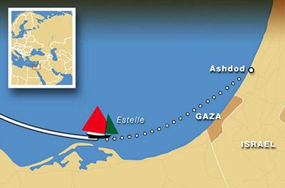 Para Demonstran di Hadang Kapal Perang Israel di Perairan Gaza