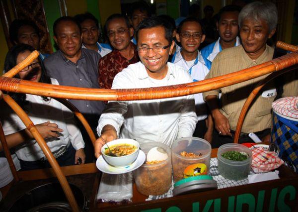 Dahlan Iskan Ternyata Tong Kosong Belaka