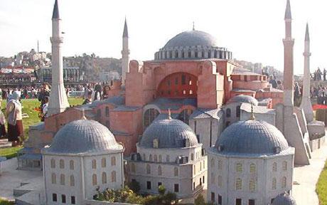 Tokoh Terkenal Turki Serukan Pengembalian Museum Hagia Sofia Sebagai Mesjid
