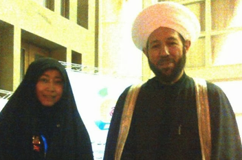 Tak Bermoral, Istri Jalaludin foto Dengan Mufti pro Syiah Pembantai Muslim Suriah