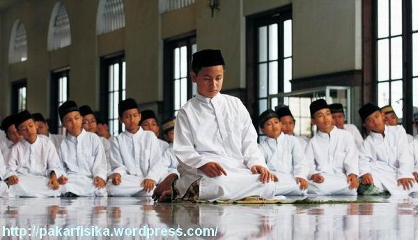 Subhanallahu! Ada Banyak Manfaat Kesehatan Pada Gerakan Shalat