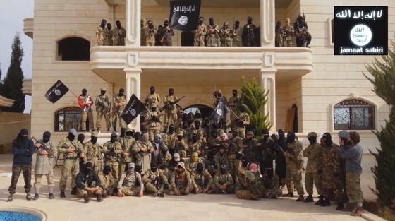 Puluhan Mujahidin Asia Tengah dari Jamaat Sabiri Bersumpah Setia kepada ISIS